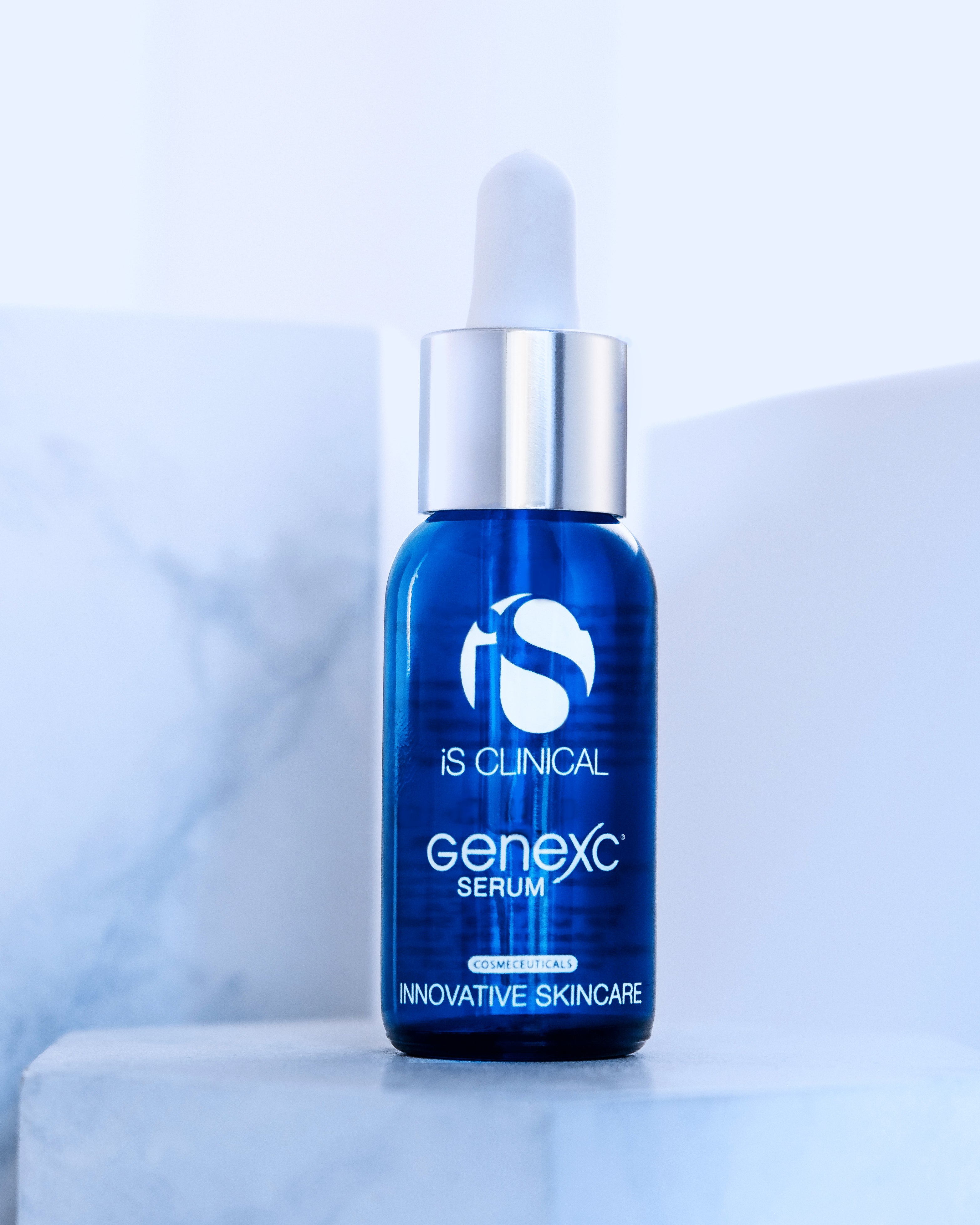 iS ক্লিনিকাল GeneXC সিরাম (0.5 oz)