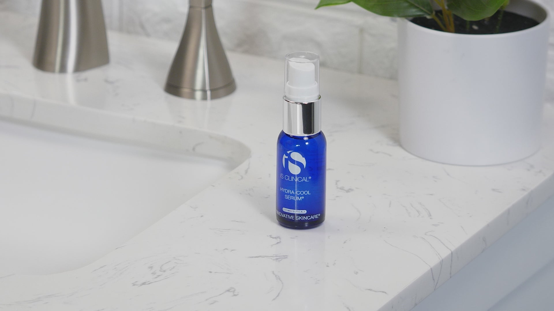 iS Clinical Hydra-Cool Serum (oz 0.5)