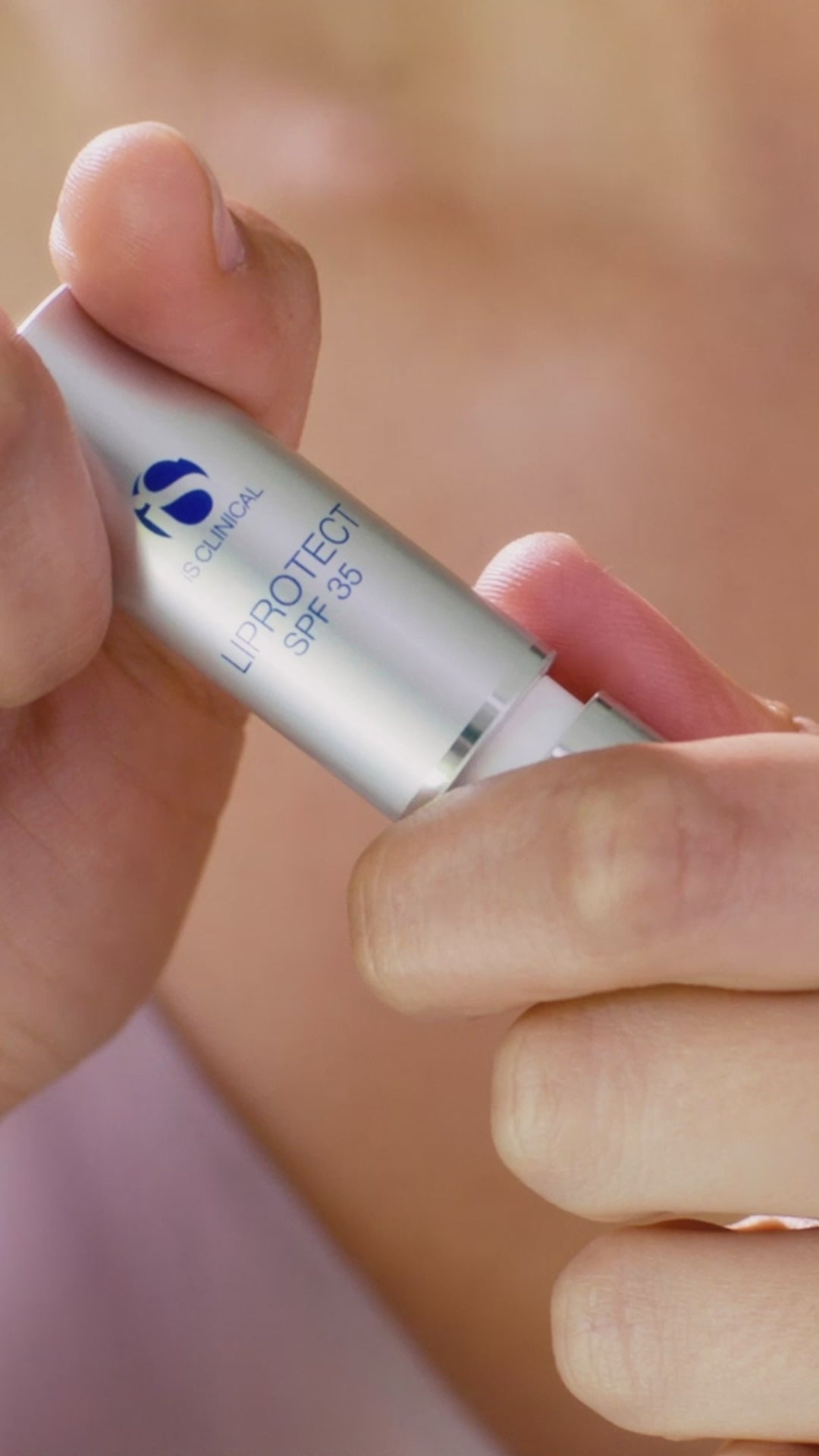 iS Clinical LIProtect SPF 35 (0.17 ອໍ)