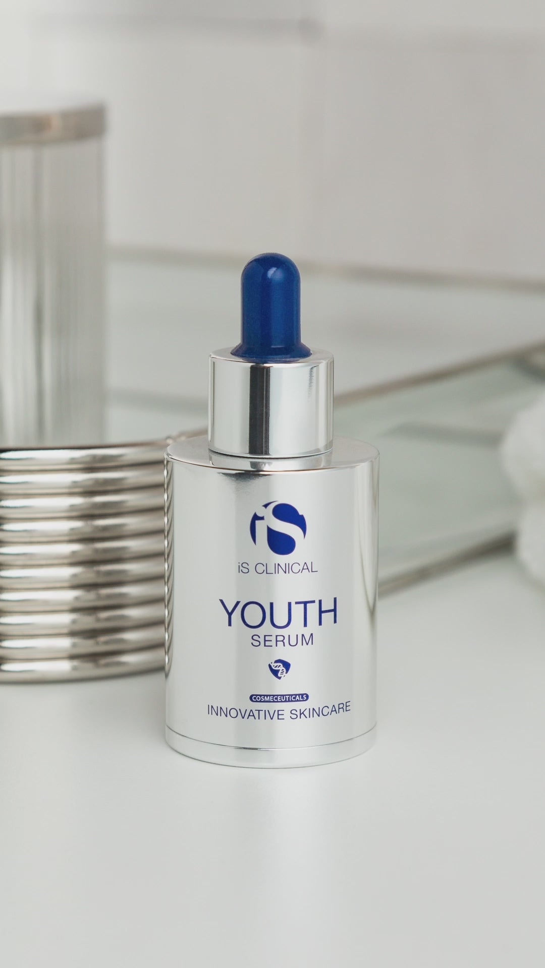 Serum iS Clinical Youth (1 oz)